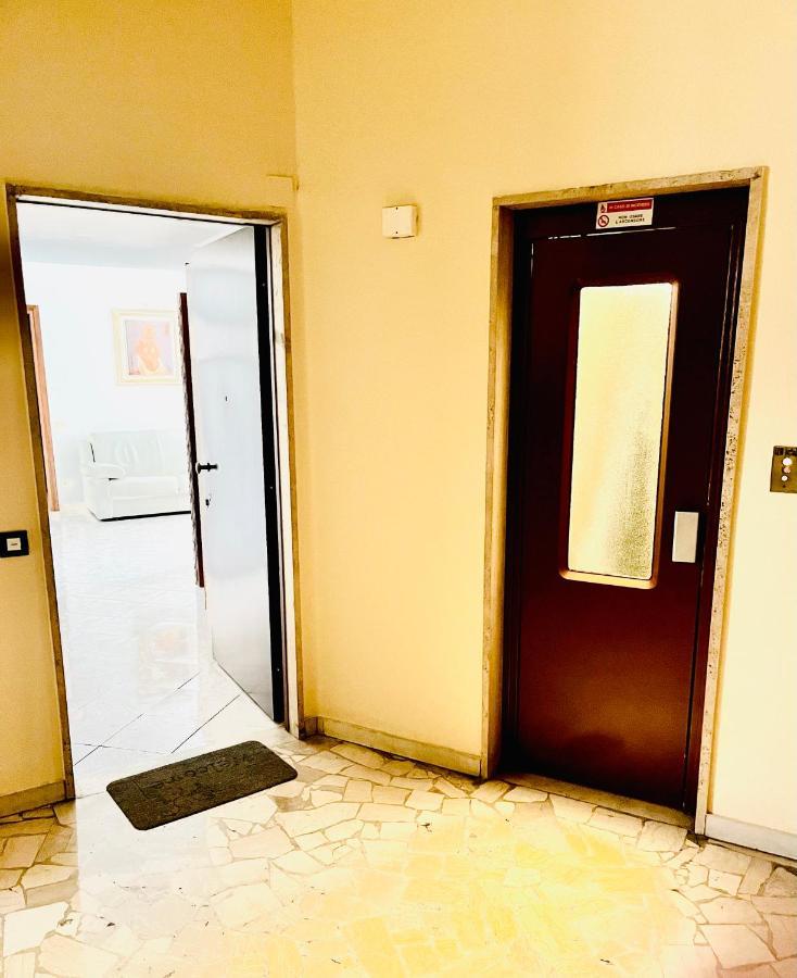 Grazioso Bilocale A 100 Mt Dalla Metropolitana Sesto San Giovanni Exterior photo