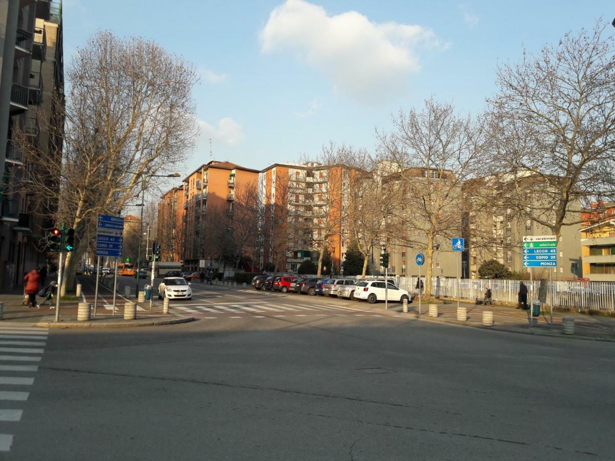 Grazioso Bilocale A 100 Mt Dalla Metropolitana Sesto San Giovanni Exterior photo