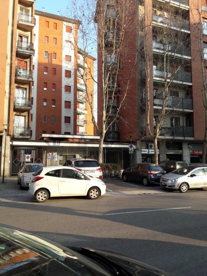 Grazioso Bilocale A 100 Mt Dalla Metropolitana Sesto San Giovanni Exterior photo